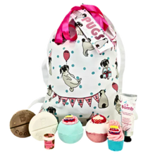 Pugs & Kisses Wash Bag Gift Pack