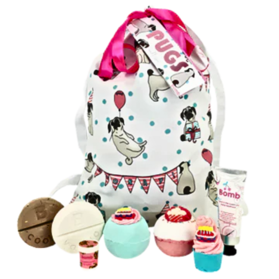 Pugs & Kisses Wash Bag Gift Pack
