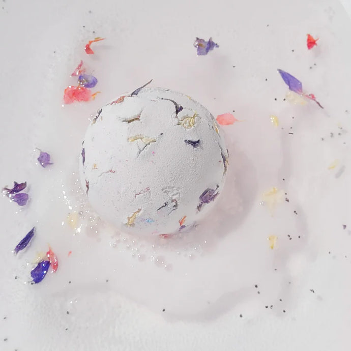 Field of Lilac Vegan RAW Bath bomb