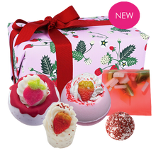 Strawberry Feels Forever Gift Pack