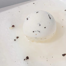 Vanilla Latte Vegan Raw bath bomb