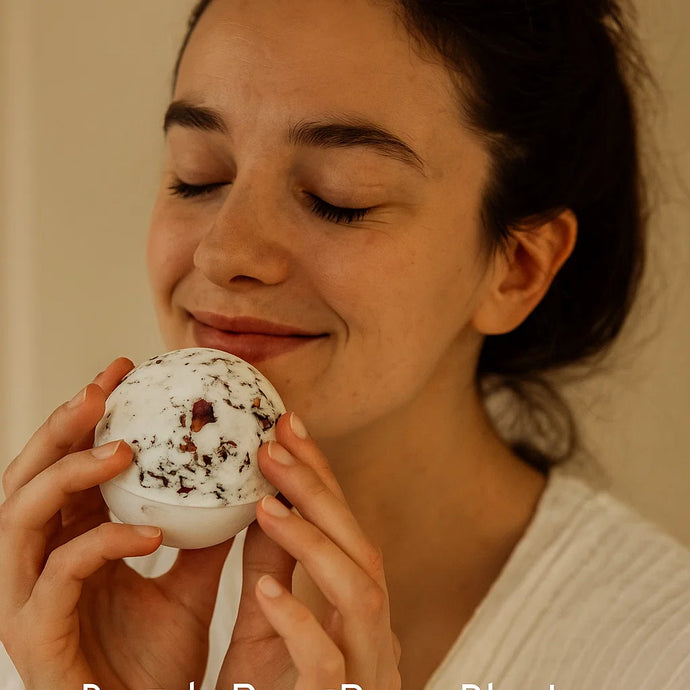 Rose Vegan Raw bath bomb