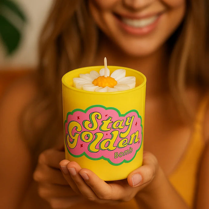 Stay Golden Flower Piped Glass Candle